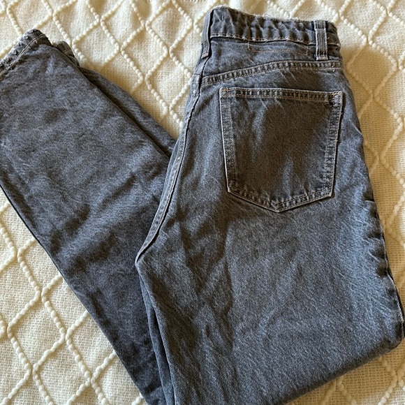 Zara - Picture 1 of 4